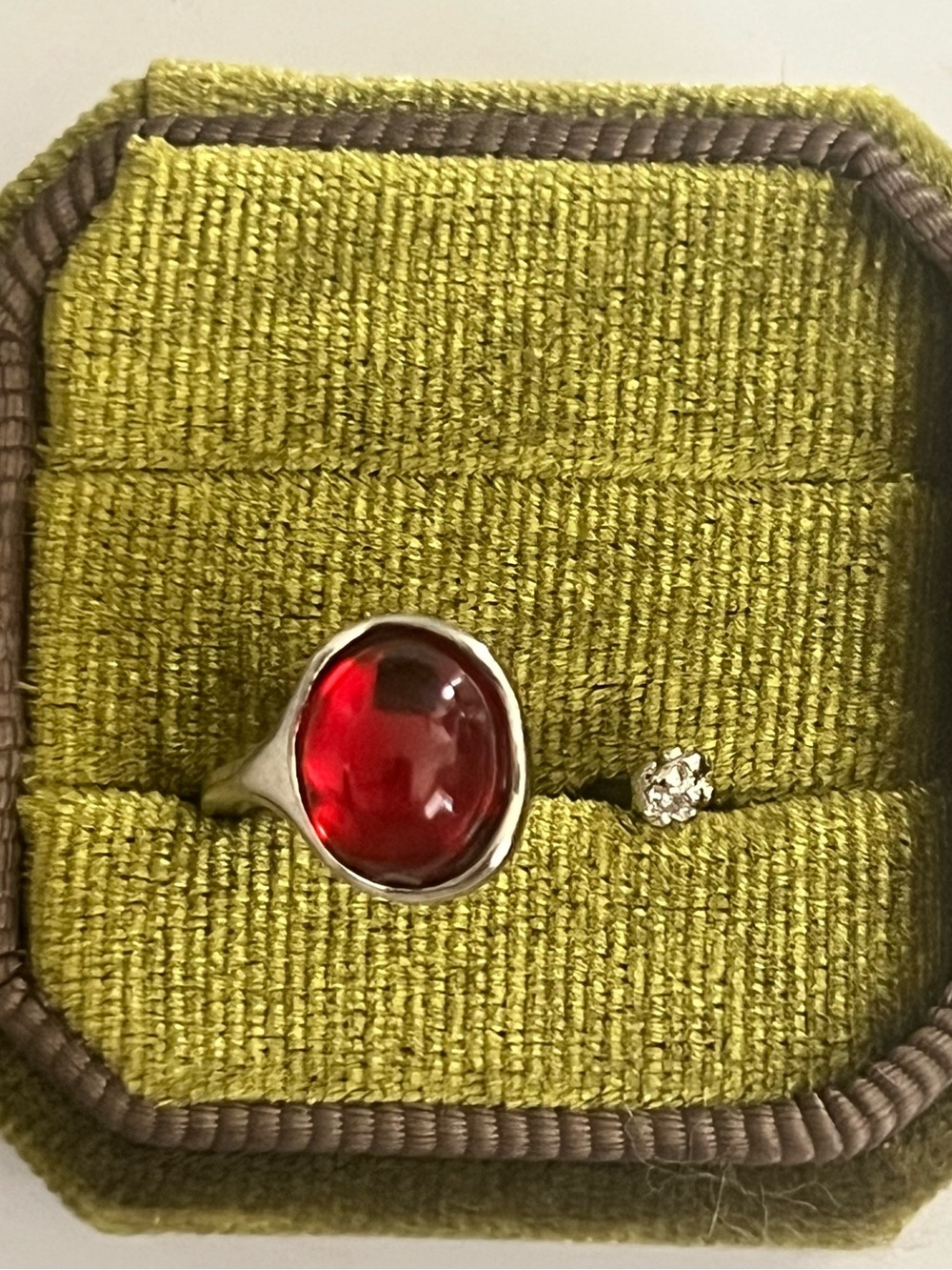 Cat Eye Design Gorgeous Red Gemstone Stainless Steel Silver Open Band Size 6